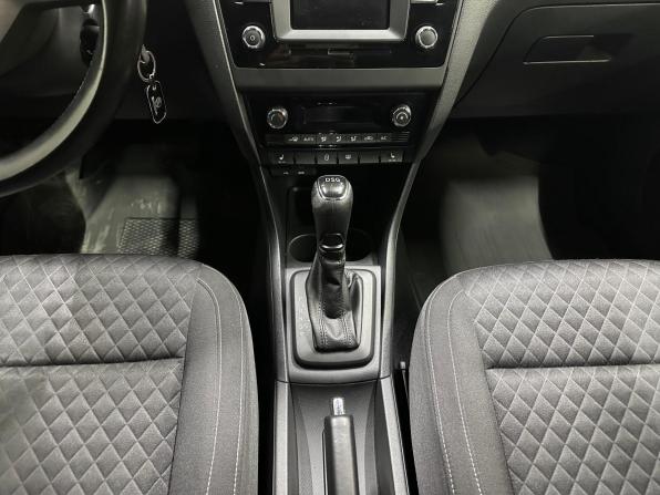 Skoda Rapid I с пробегом 2016 года, цена 1 285 000 рублей, 166000 км, лифтбек, Автокод Объявления