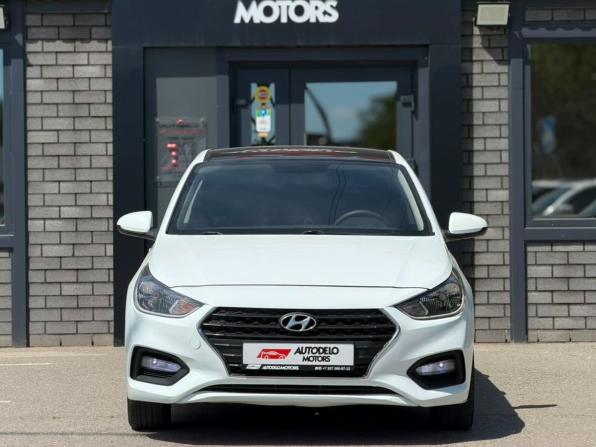 Hyundai Solaris II с пробегом 2019 года, цена 1 210 000 рублей, 151614 км, седан, Автокод Объявления