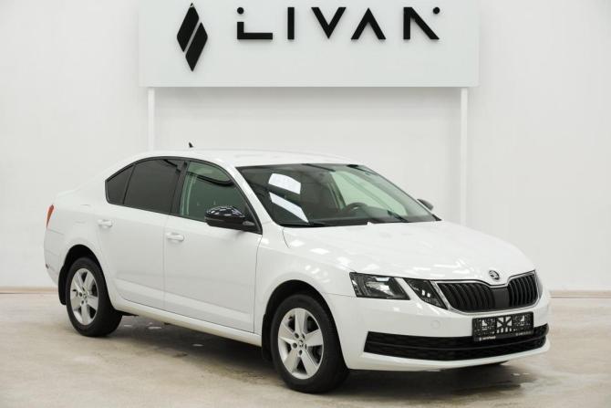 Skoda Octavia III (A7) Рестайлинг с пробегом 2017 года, цена 1 449 000 рублей, 113000 км, лифтбек, Автокод Объявления