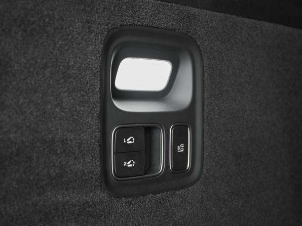 Новый Li Auto (Lixiang) L9 I Рестайлинг 2025 года, цена 11 790 000 рублей, внедорожник, Автокод Объявления