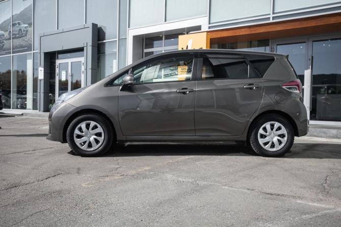 Toyota Ractis II с пробегом 2015 года, цена 1 025 000 рублей, 69800 км, хэтчбек, Автокод Объявления
