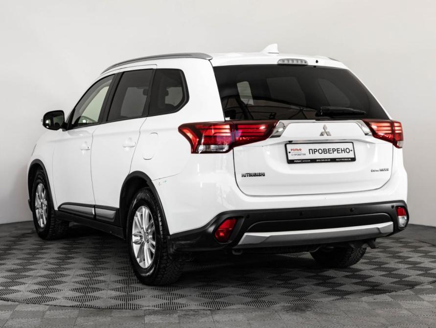 Mitsubishi Outlander III Рестайлинг 2 Санкт-Петербург  - изображение 7
