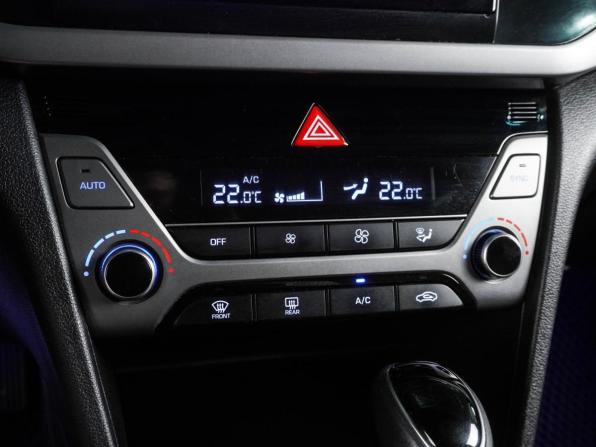 Hyundai Elantra VI (AD) с пробегом 2017 года, цена 1 547 000 рублей, 165291 км, седан, Автокод Объявления