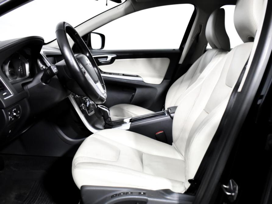 Volvo XC60 I Рестайлинг Санкт-Петербург  - изображение 11