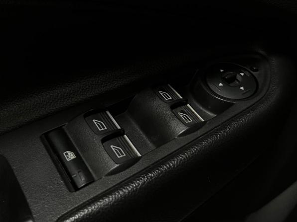 Ford Kuga II Рестайлинг с пробегом 2017 года, цена 1 590 000 рублей, 138700 км, внедорожник, Автокод Объявления