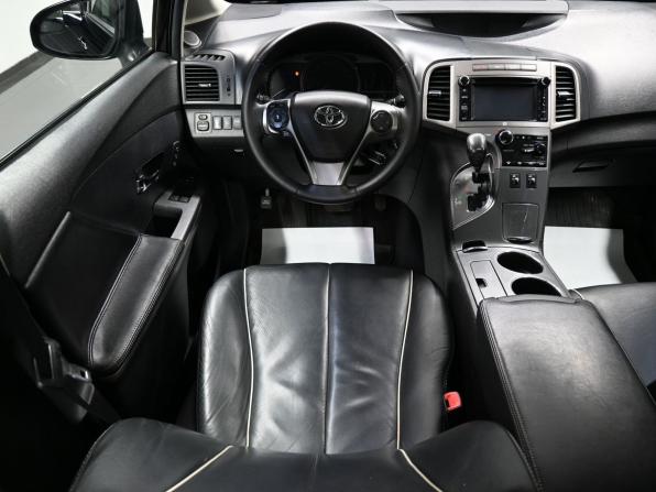 Toyota Venza I Рестайлинг с пробегом 2014 года, цена 2 125 000 рублей, 187315 км, внедорожник, Автокод Объявления