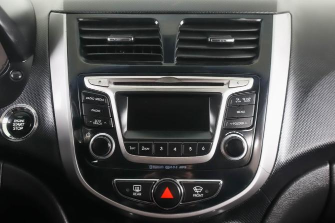 Hyundai Solaris I с пробегом 2011 года, цена 649 000 рублей, 295000 км, седан, Автокод Объявления