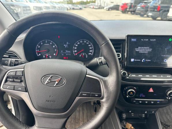 Hyundai Solaris II Рестайлинг с пробегом 2020 года, цена 1 255 000 рублей, 78741 км, седан, Автокод Объявления