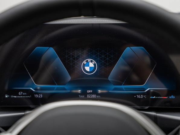 BMW 3 серии VII (G2x) Рестайлинг 2 с пробегом 2025 года, цена 5 990 000 рублей, 2280 км, седан, Автокод Объявления