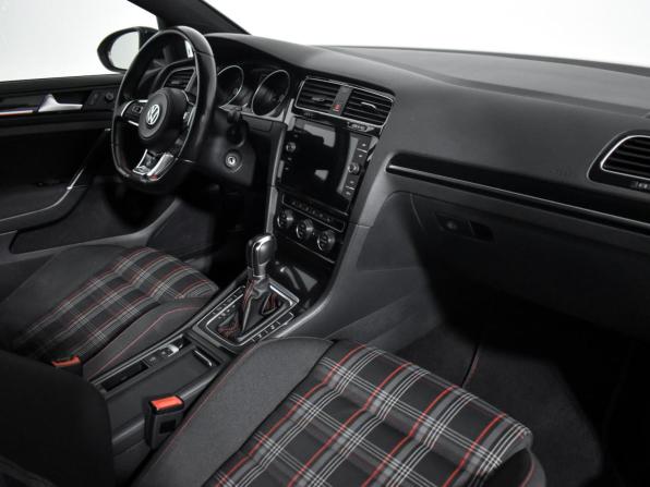 Volkswagen Golf GTI VII с пробегом 2015 года, цена 2 150 000 рублей, 210616 км, хэтчбек, Автокод Объявления