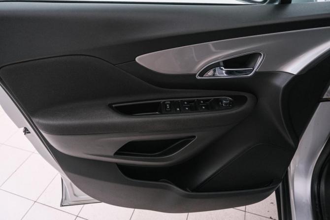 Opel Mokka I с пробегом 2014 года, цена 1 099 000 рублей, 65000 км, внедорожник, Автокод Объявления