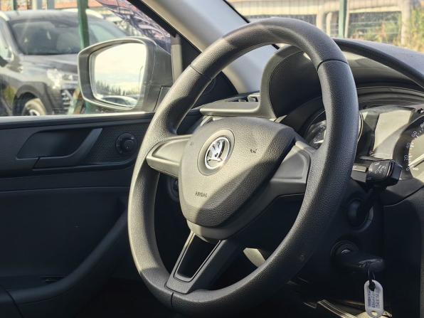 Skoda Rapid I с пробегом 2016 года, цена 949 000 рублей, 162694 км, лифтбек, Автокод Объявления