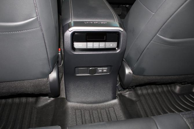 Toyota Land Cruiser Prado 250 Series с пробегом 2024 года, цена 8 400 000 рублей, 370 км, внедорожник, Автокод Объявления