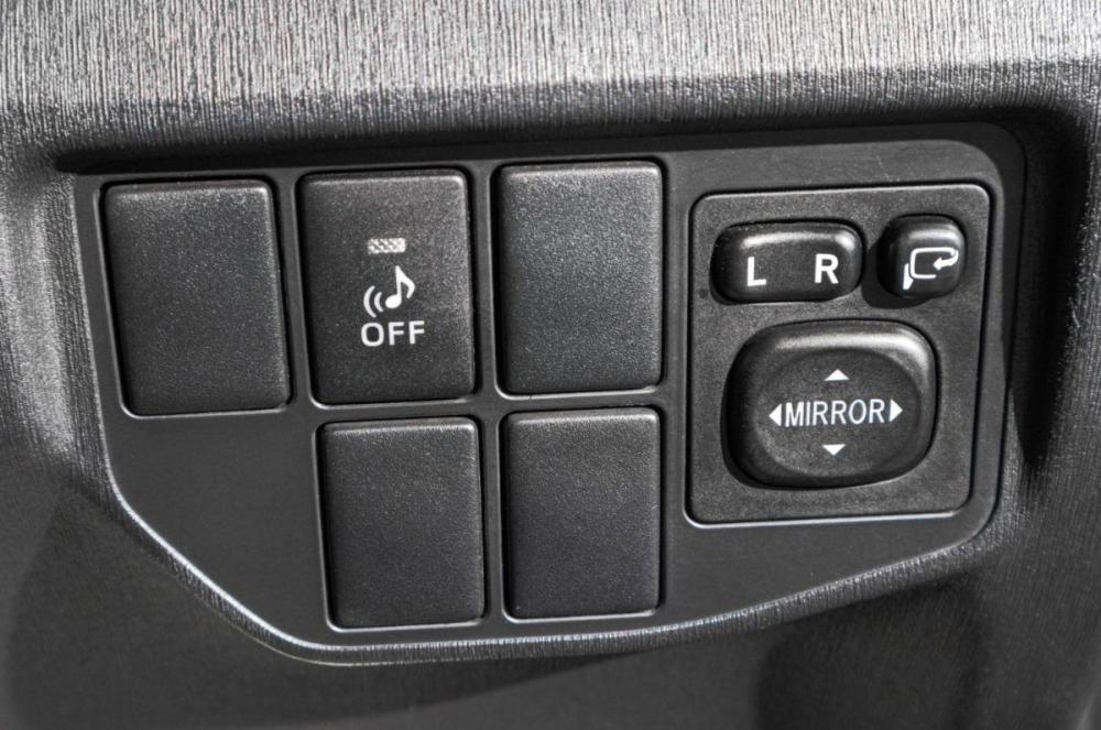 Toyota Prius III Рестайлинг (XW30) Барнаул  - изображение 13