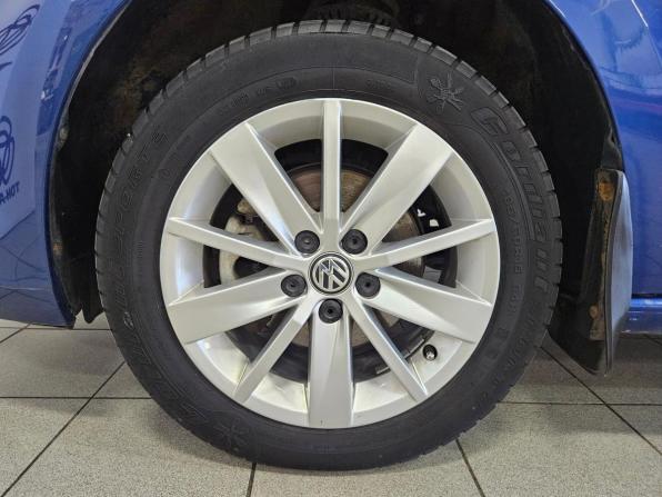 Volkswagen Polo V Рестайлинг с пробегом 2019 года, цена 1 257 000 рублей, 49747 км, седан, Автокод Объявления