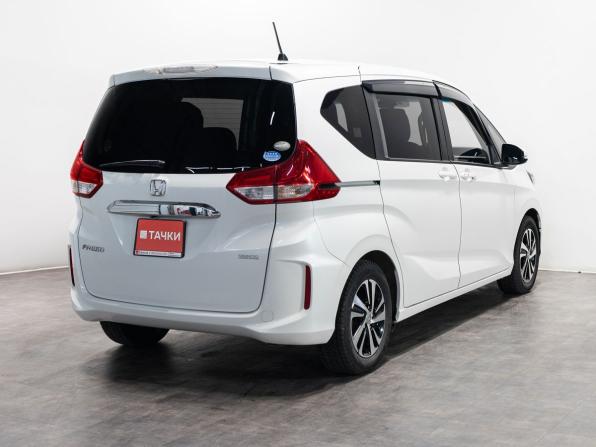 Honda Freed II с пробегом 2017 года, цена 1 570 000 рублей, 101114 км, компактвэн, Автокод Объявления