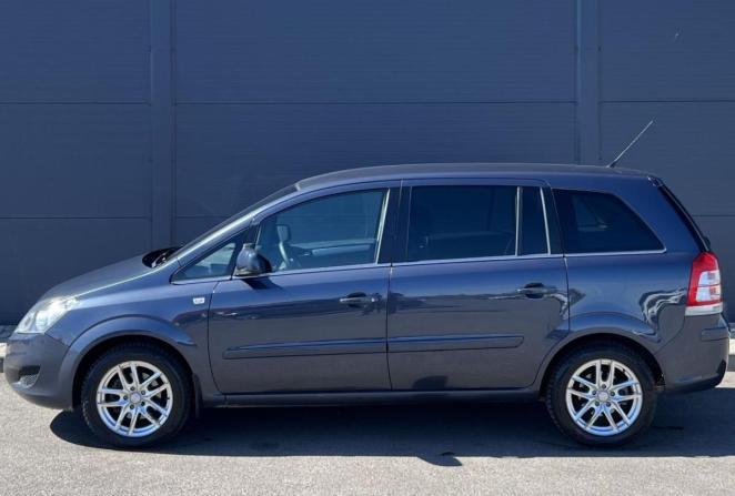 Opel Zafira B Рестайлинг с пробегом 2011 года, цена 620 000 рублей, 172368 км, компактвэн, Автокод Объявления