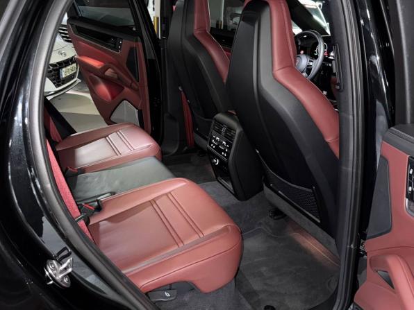 Porsche Cayenne III Рестайлинг с пробегом 2025 года, цена 16 799 900 рублей, 1490 км, внедорожник, Автокод Объявления