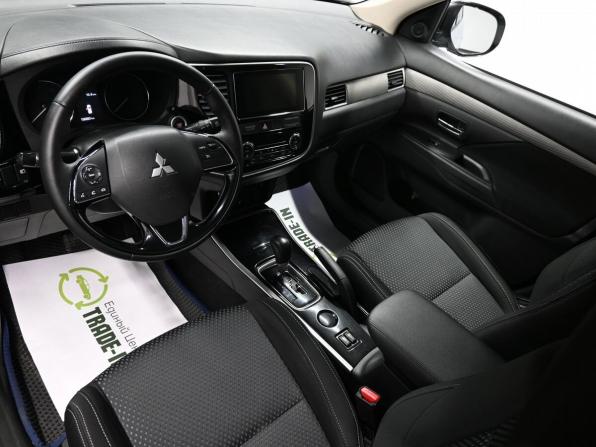 Mitsubishi Outlander III Рестайлинг 2 с пробегом 2018 года, цена 1 895 000 рублей, 156892 км, внедорожник, Автокод Объявления