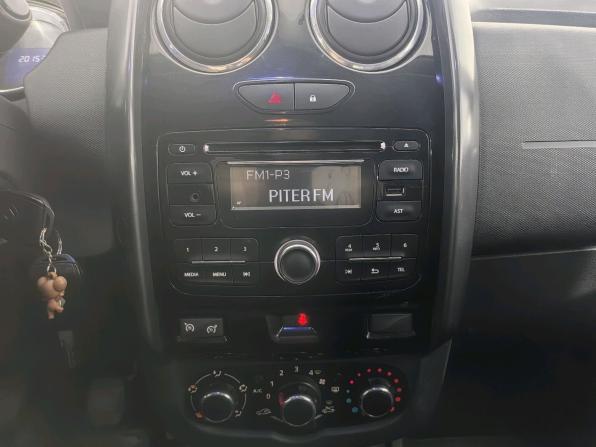 Renault Duster I Рестайлинг с пробегом 2015 года, цена 889 000 рублей, 200000 км, внедорожник, Автокод Объявления