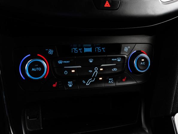 Ford Focus III Рестайлинг с пробегом 2016 года, цена 1 049 000 рублей, 190176 км, универсал, Автокод Объявления