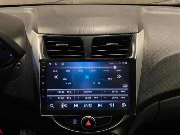 Hyundai Solaris I с пробегом 2013 года, цена 730 000 рублей, 240941 км, седан, Автокод Объявления