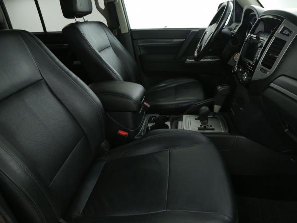 Mitsubishi Pajero IV Рестайлинг 2 с пробегом 2014 года, цена 2 452 000 рублей, 168800 км, внедорожник, Автокод Объявления