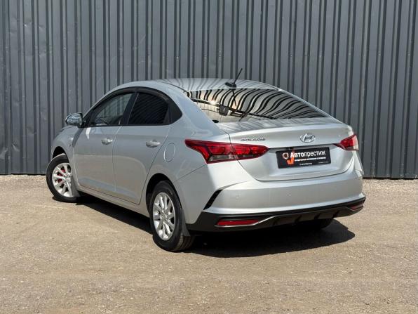 Hyundai Solaris II Рестайлинг с пробегом 2021 года, цена 1 685 000 рублей, 45302 км, седан, Автокод Объявления