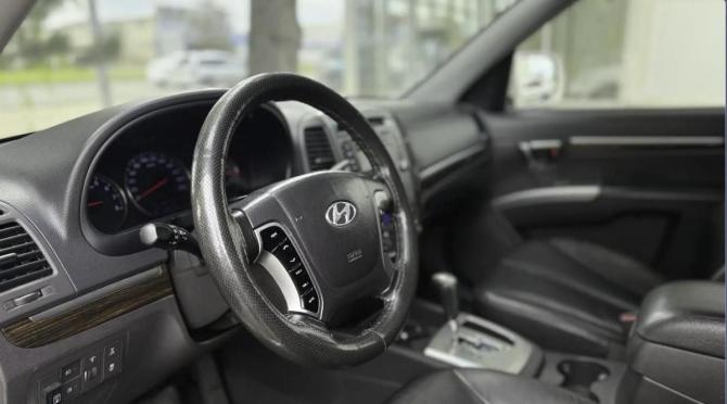 Hyundai Santa Fe II Рестайлинг с пробегом 2010 года, цена 1 320 000 рублей, 279819 км, внедорожник, Автокод Объявления