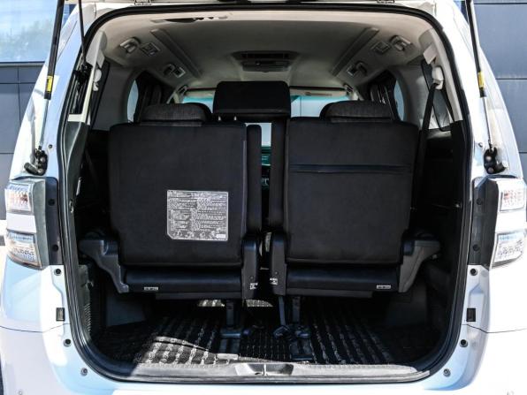 Toyota Vellfire I с пробегом 2013 года, цена 1 844 000 рублей, 261424 км, минивэн, Автокод Объявления