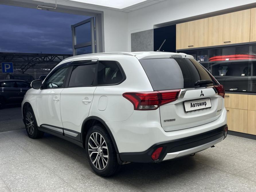 Mitsubishi Outlander III Рестайлинг Новосибирск  - изображение 6
