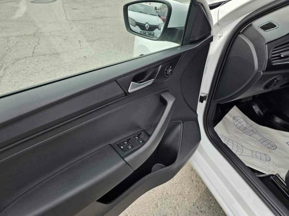Volkswagen Polo VI с пробегом 2021 года, цена 1 619 995 рублей, 83136 км, лифтбек, Автокод Объявления
