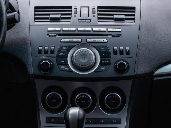 Mazda 3 II (BL) Рестайлинг с пробегом 2011 года, цена 631 000 рублей, 204123 км, седан, Автокод Объявления