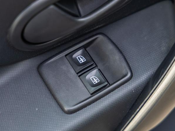 Renault Sandero II Рестайлинг с пробегом 2020 года, цена 1 148 000 рублей, 108599 км, хэтчбек, Автокод Объявления
