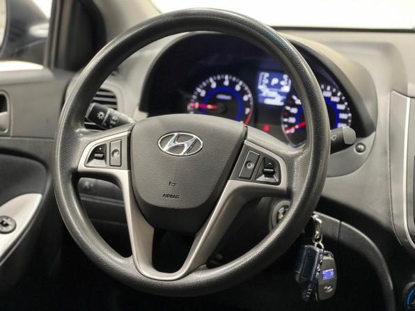 Hyundai Solaris I Рестайлинг с пробегом 2015 года, цена 1 020 500 рублей, 137000 км, седан, Автокод Объявления