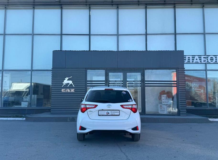 Toyota Vitz III (XP130) Рестайлинг 2 Омск  - изображение 6
