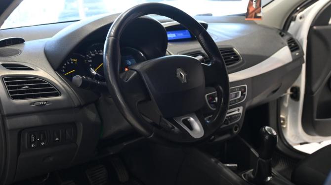 Renault Fluence I с пробегом 2013 года, цена 695 000 рублей, 220246 км, седан, Автокод Объявления