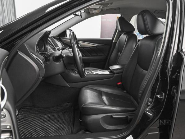 Infiniti Q50 I Рестайлинг с пробегом 2018 года, цена 2 240 000 рублей, 78826 км, седан, Автокод Объявления