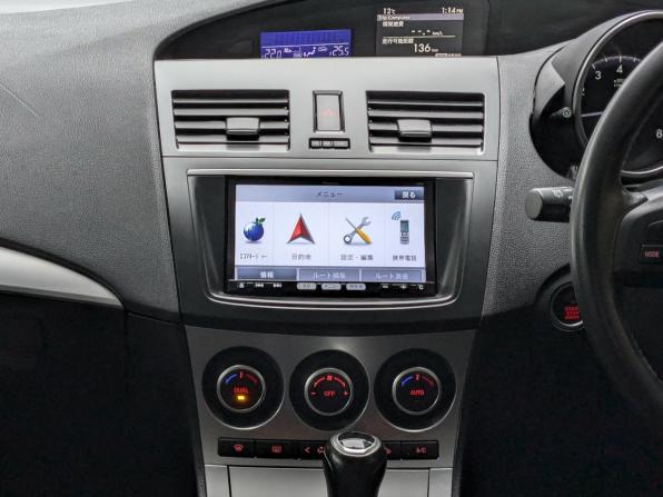 Mazda Axela II Рестайлинг с пробегом 2012 года, цена 1 049 500 рублей, 61567 км, хэтчбек, Автокод Объявления
