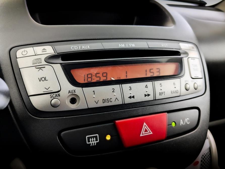 Peugeot 107 I Рестайлинг 2 Москва  - изображение 25