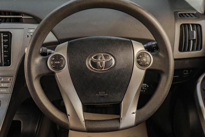 Toyota Prius III Рестайлинг (XW30) с пробегом 2015 года, цена 1 539 000 рублей, 188000 км, лифтбек, Автокод Объявления