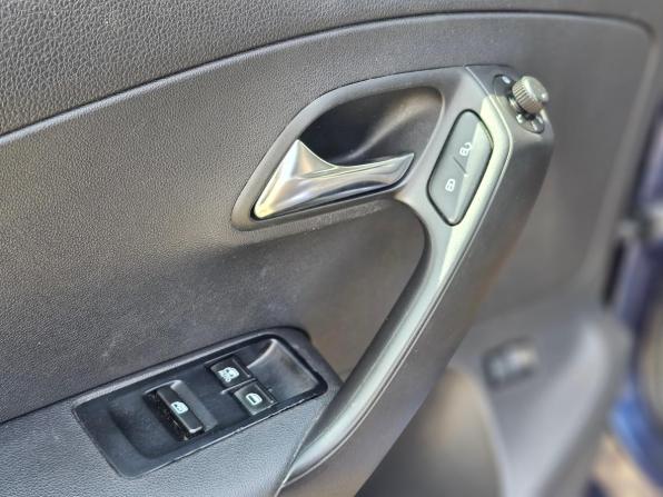 Volkswagen Polo V с пробегом 2012 года, цена 630 000 рублей, 246000 км, седан, Автокод Объявления