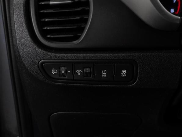 Kia Rio IV Рестайлинг с пробегом 2021 года, цена 1 729 000 рублей, 82994 км, хэтчбек, Автокод Объявления