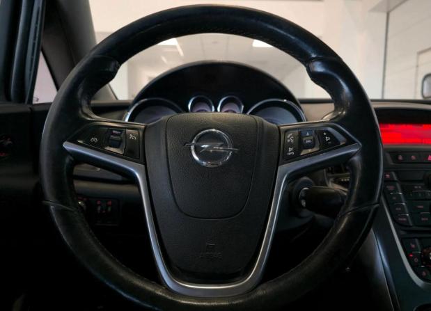 Opel Astra J с пробегом 2011 года, цена 849 000 рублей, 146000 км, хэтчбек, Автокод Объявления
