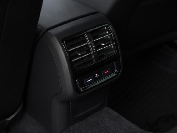Volkswagen Passat B8 с пробегом 2017 года, цена 2 399 000 рублей, 86000 км, седан, Автокод Объявления