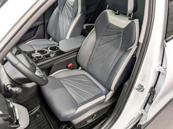 Geely Atlas II с пробегом 2025 года, цена 3 330 000 рублей, 2623 км, внедорожник, Автокод Объявления