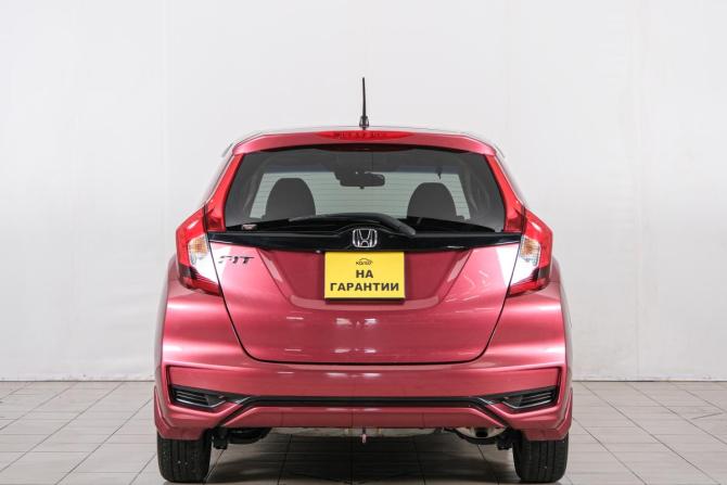 Honda Fit III Рестайлинг с пробегом 2018 года, цена 1 229 000 рублей, 64878 км, хэтчбек, Автокод Объявления