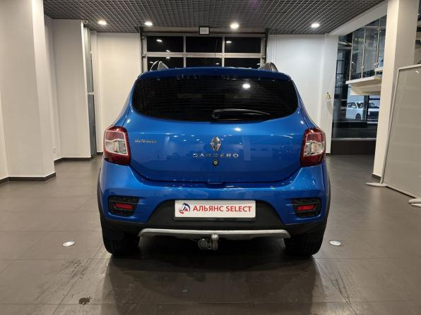 Renault Sandero II с пробегом 2015 года, цена 835 000 рублей, 136523 км, хэтчбек, Автокод Объявления