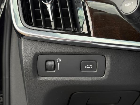 Volvo S90 II с пробегом 2018 года, цена 2 570 000 рублей, 116905 км, седан, Автокод Объявления