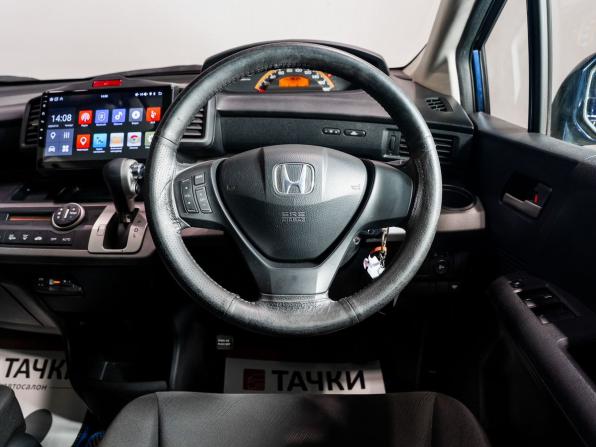 Honda Freed I с пробегом 2010 года, цена 850 000 рублей, 146124 км, компактвэн, Автокод Объявления